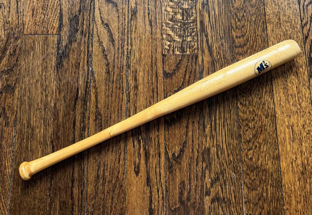 VINTAGE 1990 18” Seattle Mariners Mini Wooden Souvenir Baseball Bat